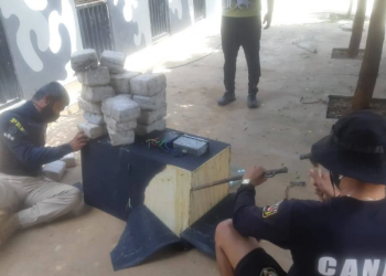 Homem é preso com quase 35kg de maconha escondidos em som de carro em Picos